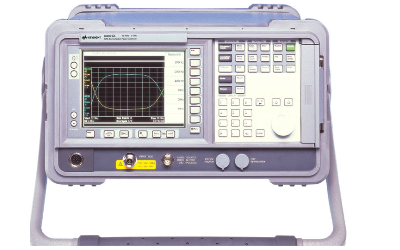 Máy phân tích nhiễu tạp 10 MHz đến 3 GHz